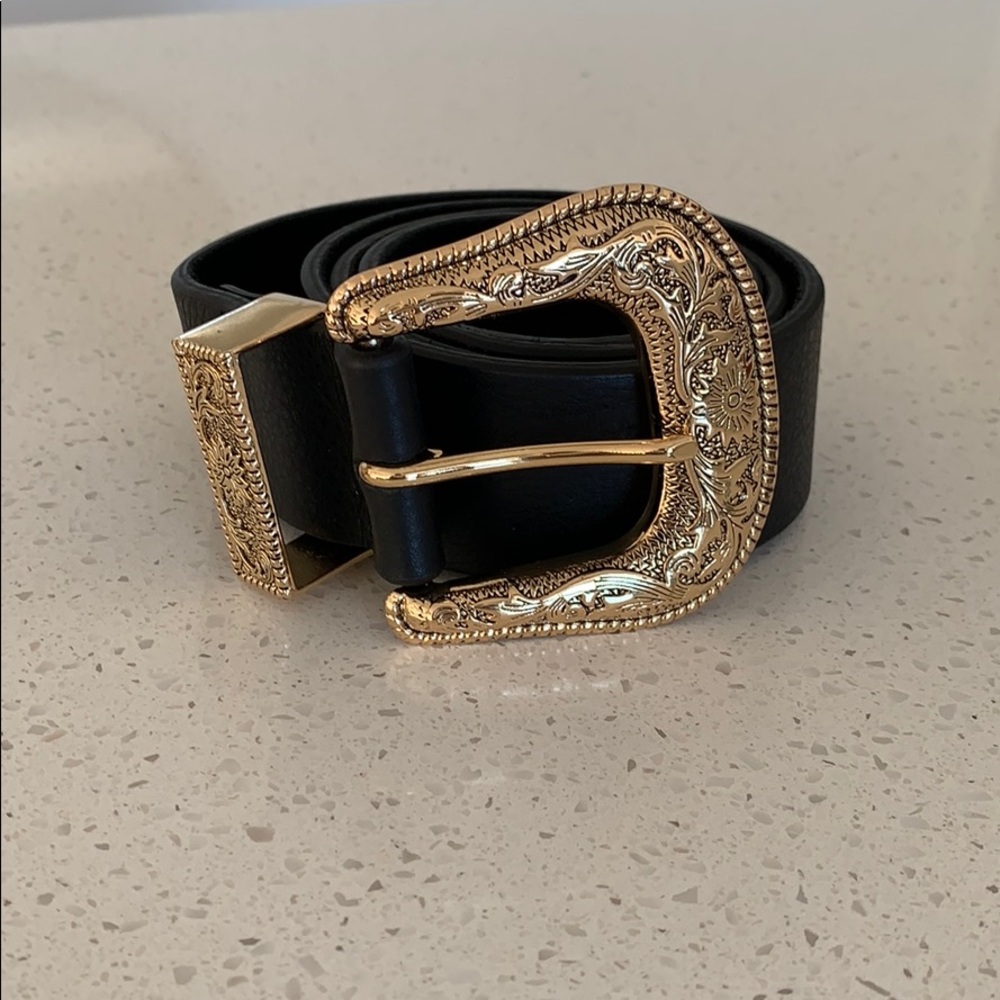 B-low the belt black & gold belt